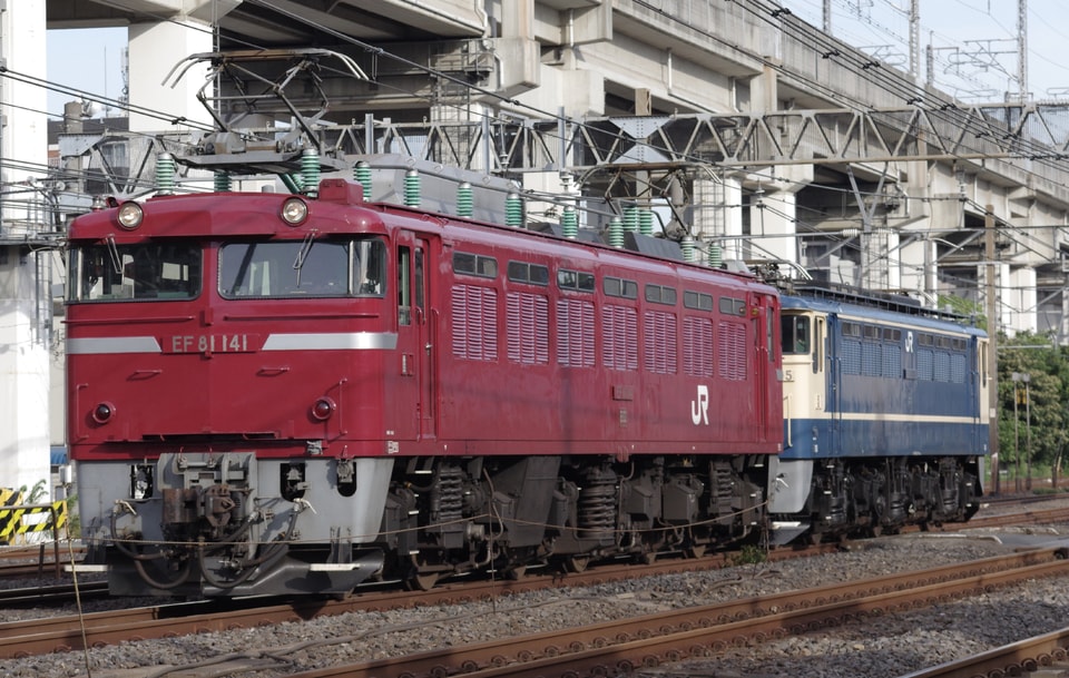 【JR東】EF65-1105秋田総合車両センター入場配給運転の拡大写真