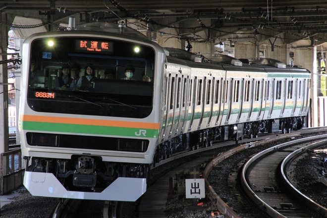 【JR東】E231系U60編成　乗務員訓練を赤羽駅で撮影した写真