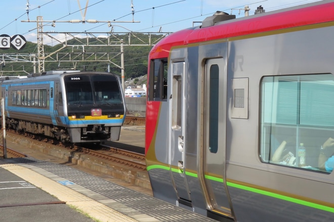 【JR四】特急南風に新型特急車両2700系充当開始を児島駅で撮影した写真