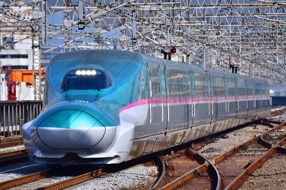 【JR東】E5系U39編成団臨で上越新幹線への拡大写真