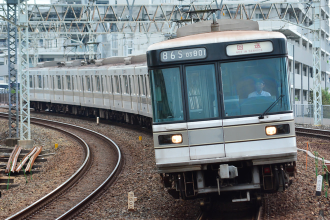 【メトロ】03系03-101Fが竹ノ塚へを西新井駅で撮影した写真