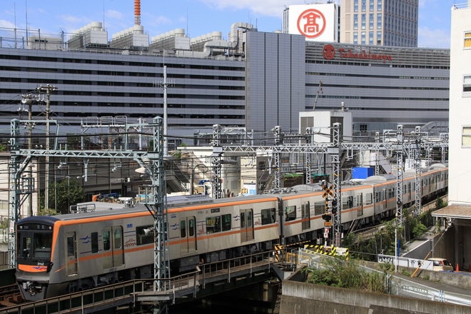 【京成】新型車両3100形3152編成が京急へ貸出を横浜～戸部間で撮影した写真