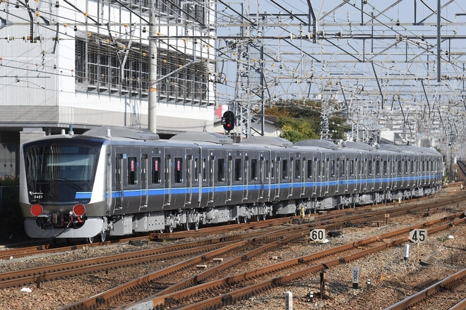 【小田急】5000形5051F甲種輸送を尼崎駅で撮影した写真