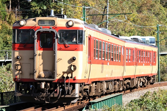 【JR東】キハ47国鉄急行色を使用した弥彦浪漫号を不明で撮影した写真