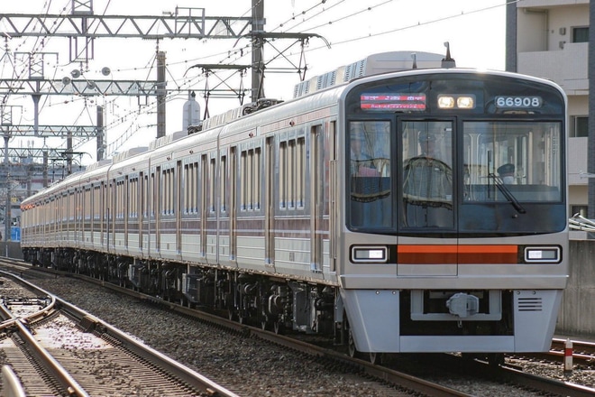 【大阪メトロ】66系66608F阪急線で試運転を茨木市駅で撮影した写真