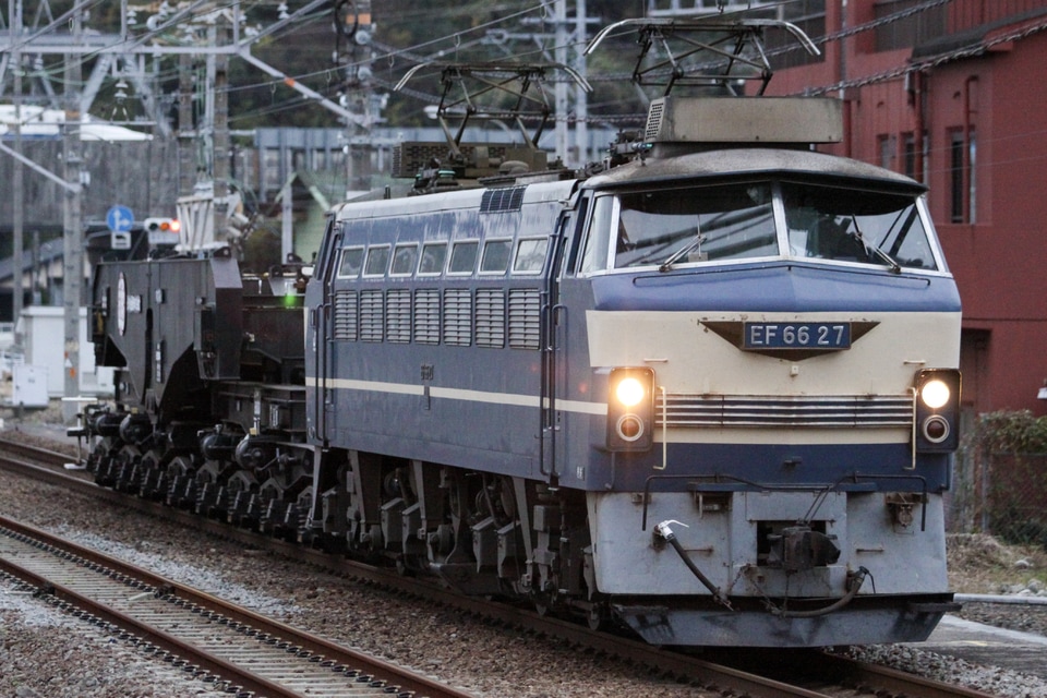 【JR貨】EF66-27牽引でシキ800B2が関東地区への拡大写真