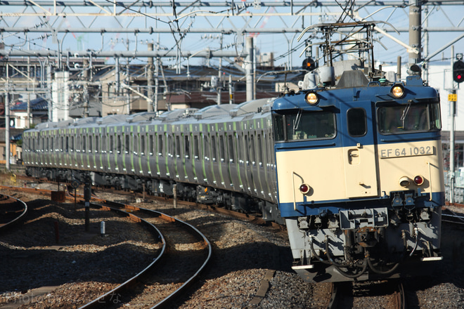 【JR東】E235系トウ49編成新津配給を宮原駅で撮影した写真