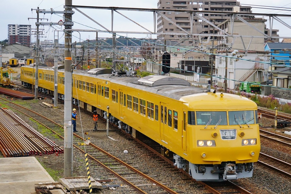 【JR西】117系E-06編成下関総合車両所出場本線試運転の拡大写真