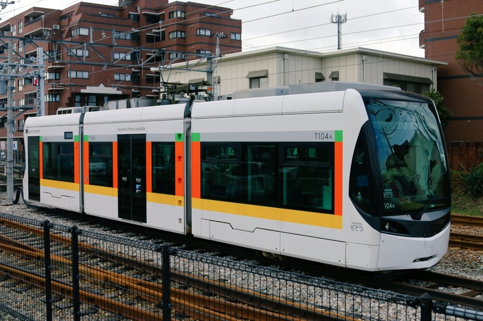 【富山ライトレール】富山地鉄T100形入線の拡大写真
