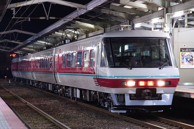 【JR西】クロ380-6ほか後藤総合車両所本所をグレー台車化され出場を松江駅で撮影した写真