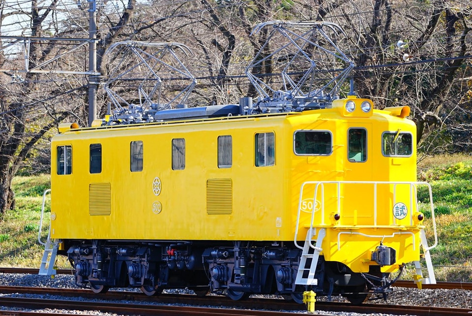 【秩鉄】デキ502が真っ黄色にの拡大写真
