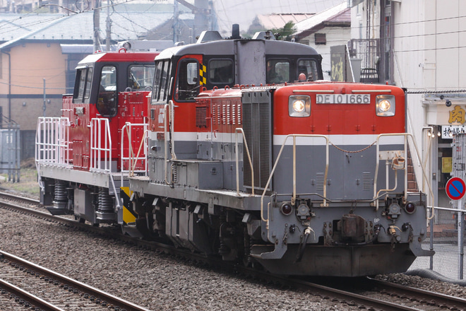 【JR貨】HD300-34 甲種輸送を西国分寺駅で撮影した写真