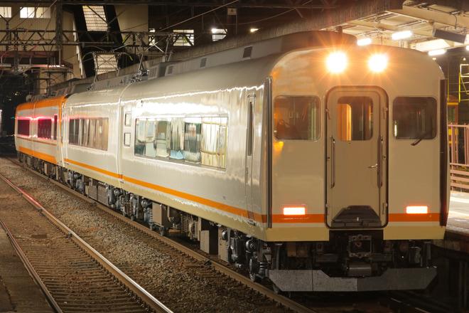 【近鉄】21000系UB03 出場試運転(201912)を塩浜駅で撮影した写真