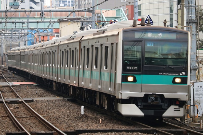 【JR東】E233系マト12編成東京総合車両センター出場回送を北千住駅で撮影した写真