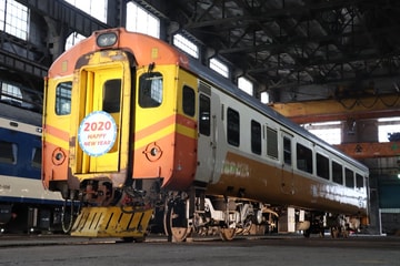 台鐵】台湾鉄道博物館にてEMU100に「2020 HAPPY NEW YEAR」HM |2nd