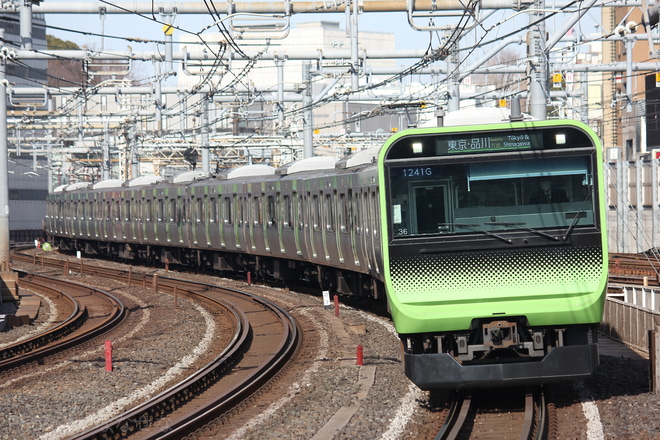 【JR東】山手線E235系「刀剣乱舞-ONLINE-」アドトレインを御徒町駅で撮影した写真