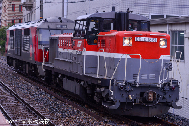 【JR貨】DF200-101 兵庫川崎重工業入場を西宮駅で撮影した写真