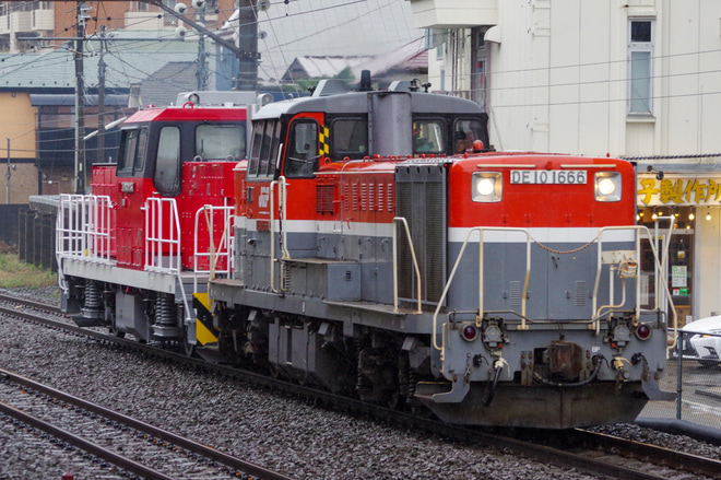 【JR貨】HD300-35 甲種輸送を西国分寺駅で撮影した写真
