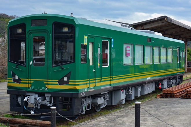 【京都丹後】KTR300型のKTR302搬入を与謝野駅で撮影した写真