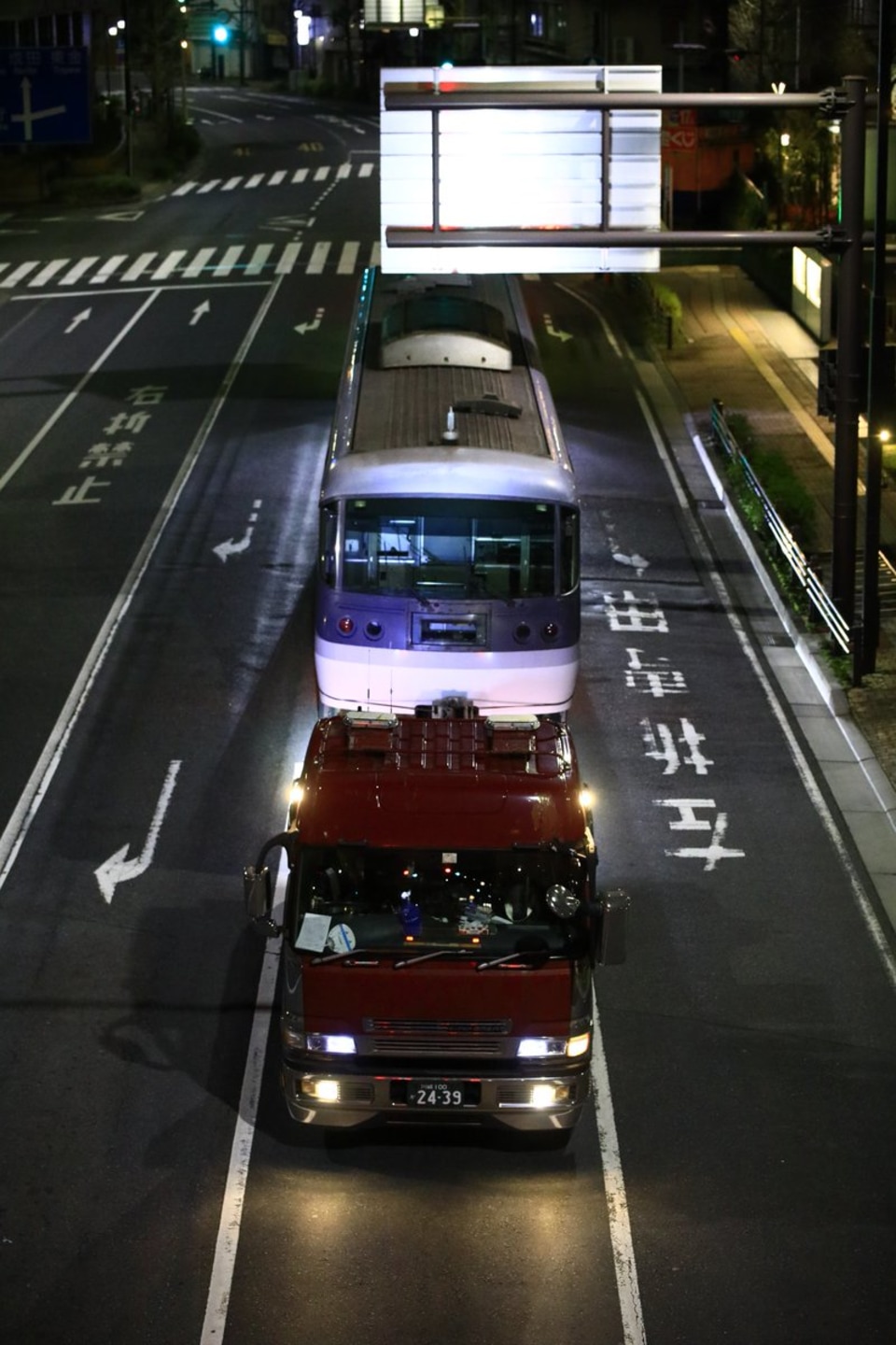【西武】10000系10107F ニューレッドアロー 廃車陸送の拡大写真