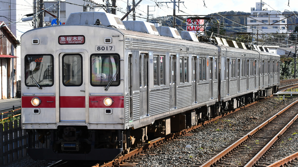 伊豆急】8000系TA-7編成(赤帯ラッピング)使用の団臨運転 |2nd