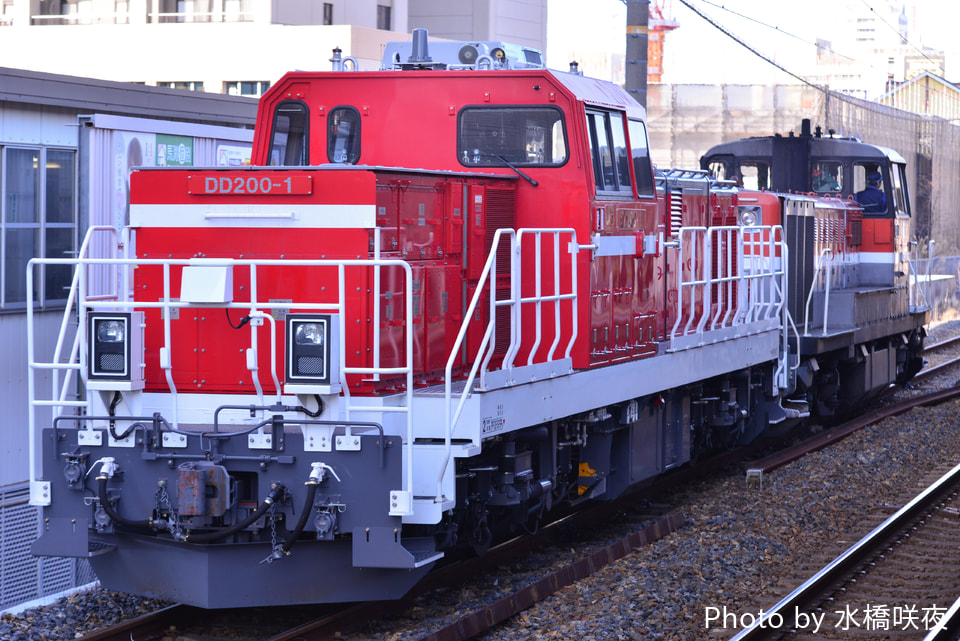 【JR貨】DD200-1 兵庫川崎重工業へ甲種輸送される。の拡大写真