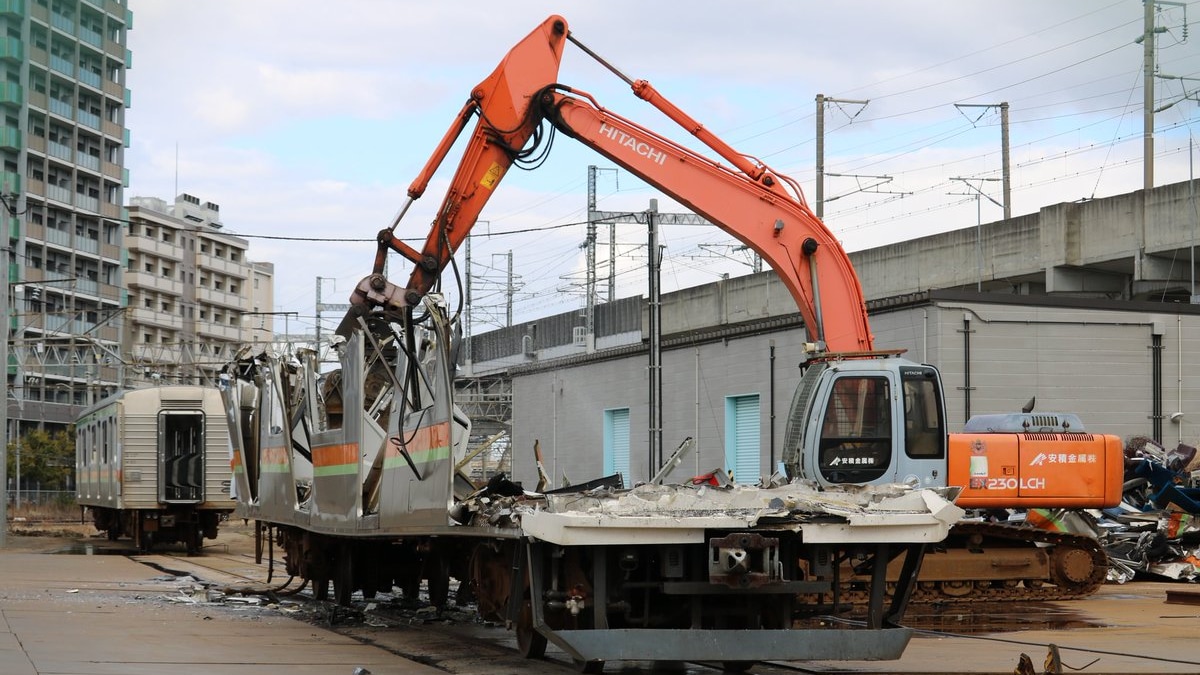 JR東】209系3000番台ハエ61編成郡山で解体中 |2nd-train鉄道ニュース