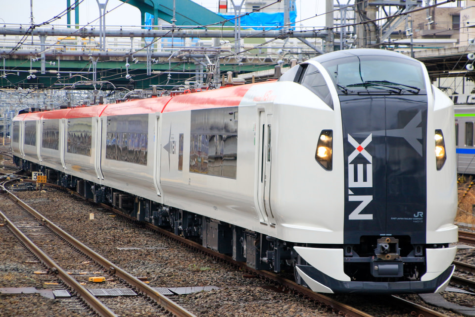 【JR東】E259系Ne015編成大宮総合車両センター出場回送の拡大写真