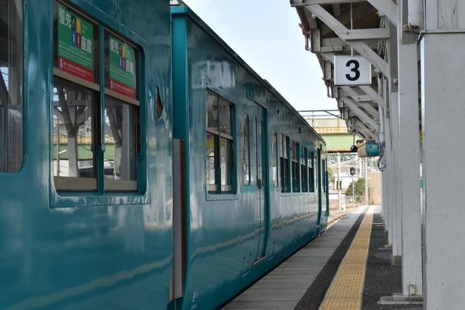 【JR西】117系SG002編成吹田総合車両所へを五条駅で撮影した写真