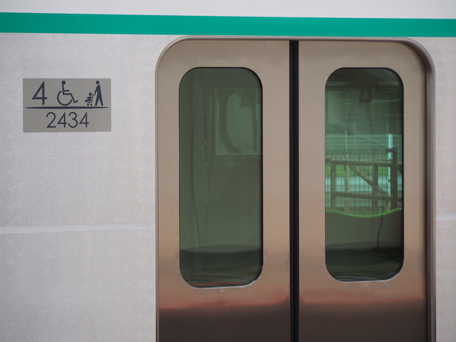 【東急】2020系2134F甲種輸送を八王子駅で撮影した写真
