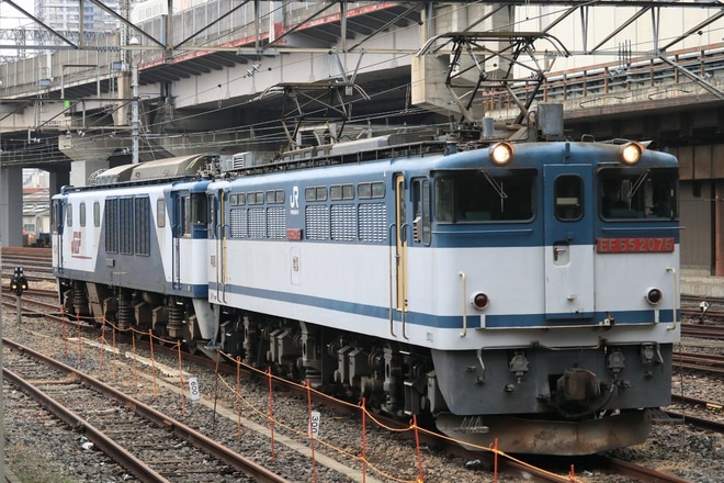 【JR貨】EF64-1021大宮車両所入場を大宮駅で撮影した写真