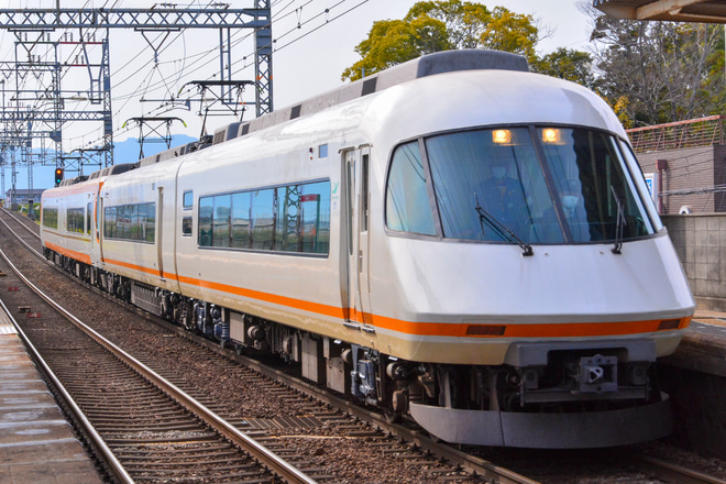 【近鉄】22000系AS27・21000系UC11併結試運転を松塚駅で撮影した写真