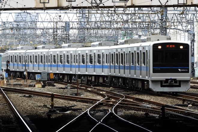 【小田急】3000形3086F(3086×10)大野出場試運転を相模大野駅で撮影した写真