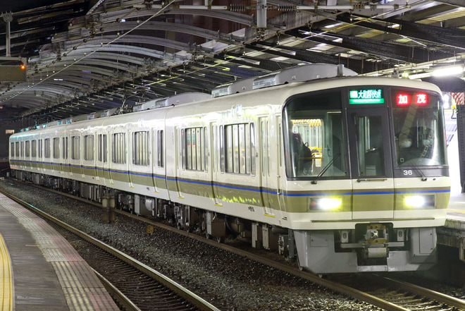 【JR西】221系6両による大阪環状線内の営業運転終了を不明で撮影した写真