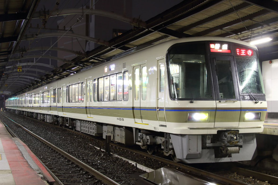 【JR西】221系6両による大阪環状線内の営業運転終了の拡大写真