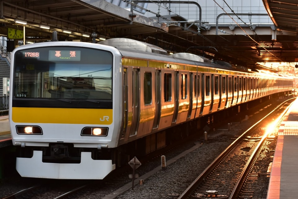 【JR東】中央・総武緩行線で幕張行きの定期列車の拡大写真