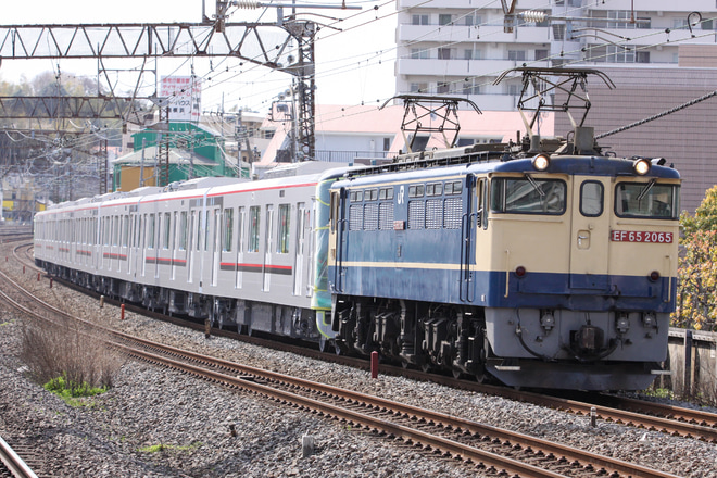 【東武】70090型71794F甲種輸送を戸塚駅で撮影した写真