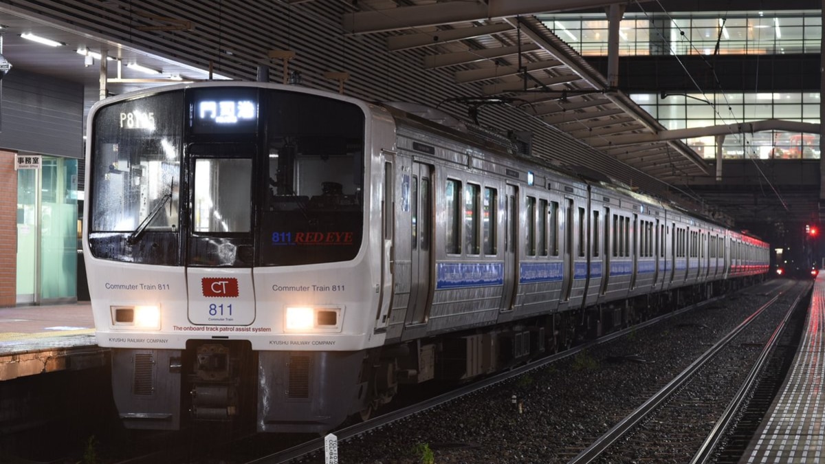 JR九】811系PM8105編成「RED EYE」ロゴが取り付けられ運行開始
