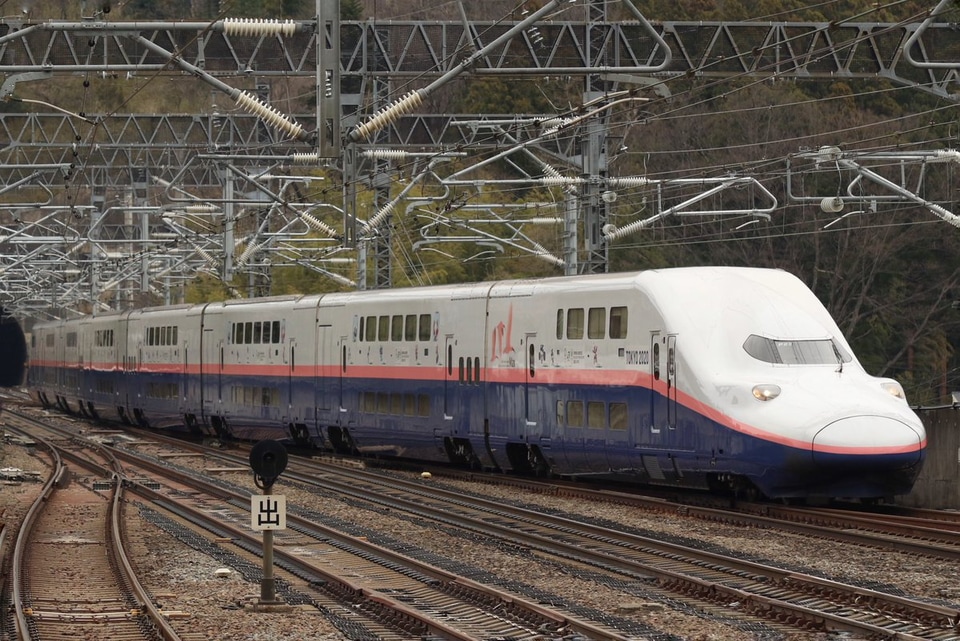 【JR東】E4系P82編成（オリンピックラッピング）東北新幹線で出場試運転の拡大写真