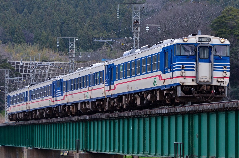 【JR東】キハ40系列4両酒田運輸区疎開返却の拡大写真