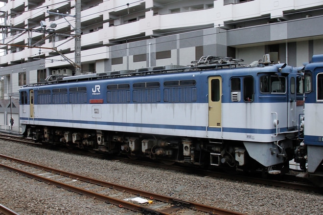 【JR貨】EF64-1038およびEF65-2069が大宮車両所へを西国分寺駅で撮影した写真