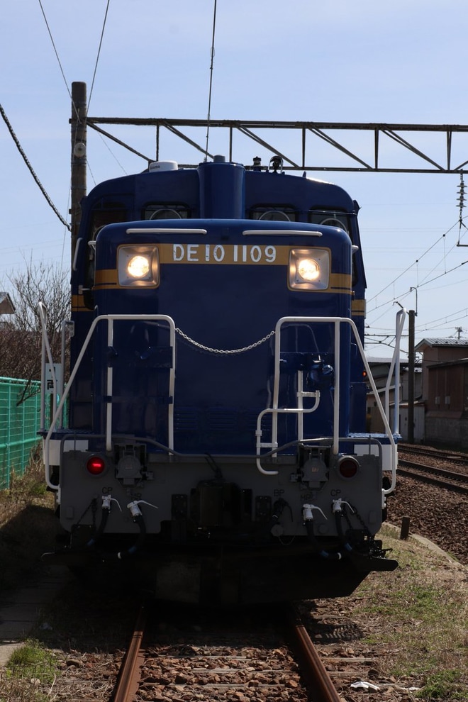 【東武】DE10-1109が北斗星風に青くなり構内試運転