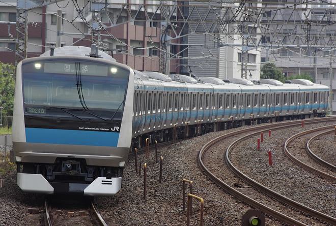 【JR東】E233系サイ117編成東京総合車両センター出場回送を川口駅で撮影した写真