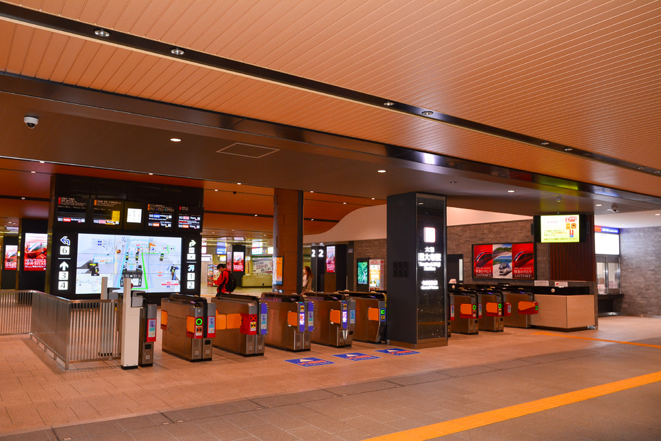 【近鉄】大和西大寺駅の南北自由通路・中央改札口が供用開始の拡大写真