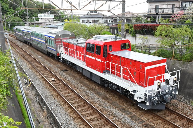 【JR東】横須賀・総武快速線E235系1000番台向けグリーン車2両 J-TREC横浜出場