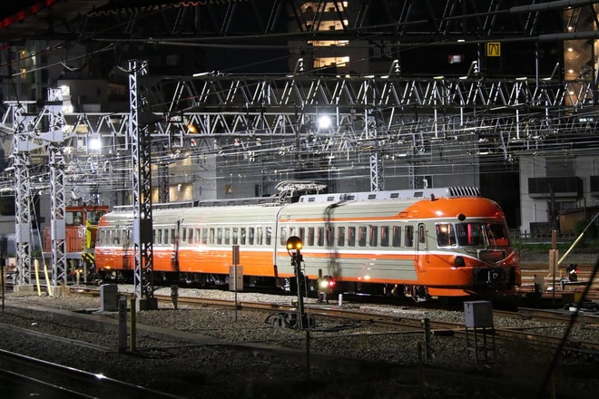 【小田急】SE車3両(3021-3022-3025)塗装作業を終えて入換を大野総合車両所付近で撮影した写真
