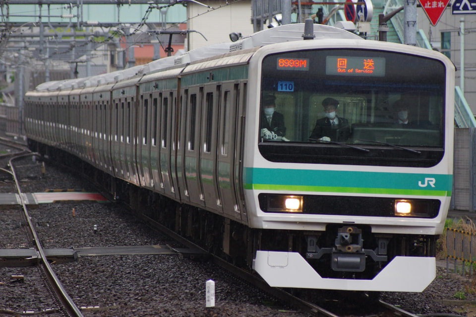 【JR東】E231系マト110編成(帯色異なる)東京総合車両センター出場(202004)の拡大写真