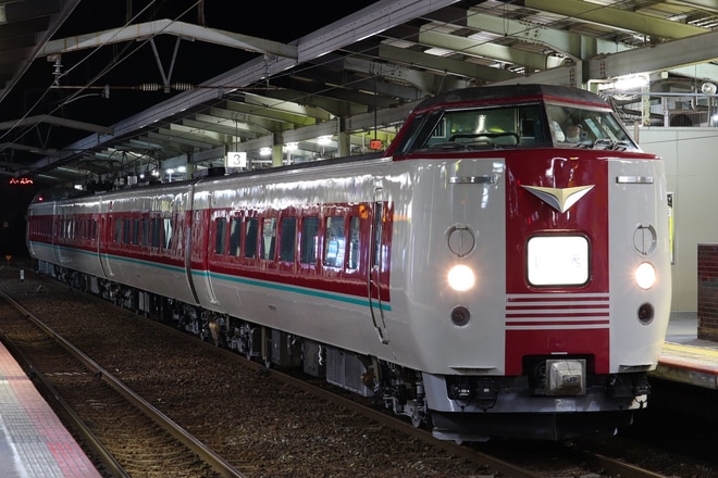 【JR西】381系4両が後藤総合車両所本所出場を松江駅で撮影した写真
