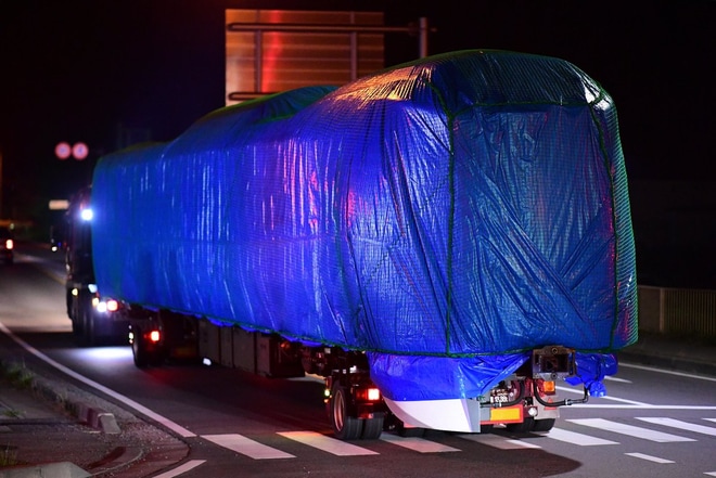 【JR東】E353系S206編成総合車両製作所(JTREC)横浜事業所へ陸送を不明で撮影した写真