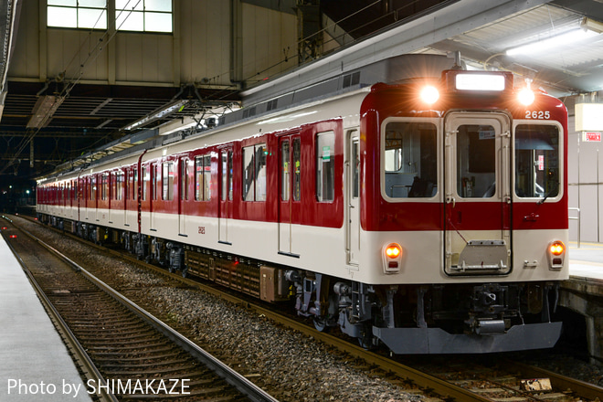【近鉄】2610系 X25 出場回送を松阪駅で撮影した写真